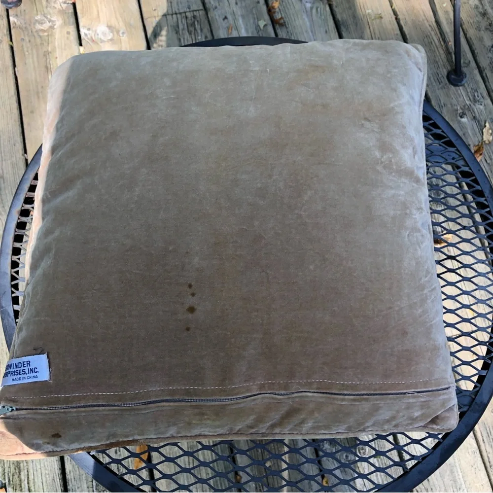 Vintage Shabby Steinwinder Enterprises Woolen Needlepoint Floral Pillow